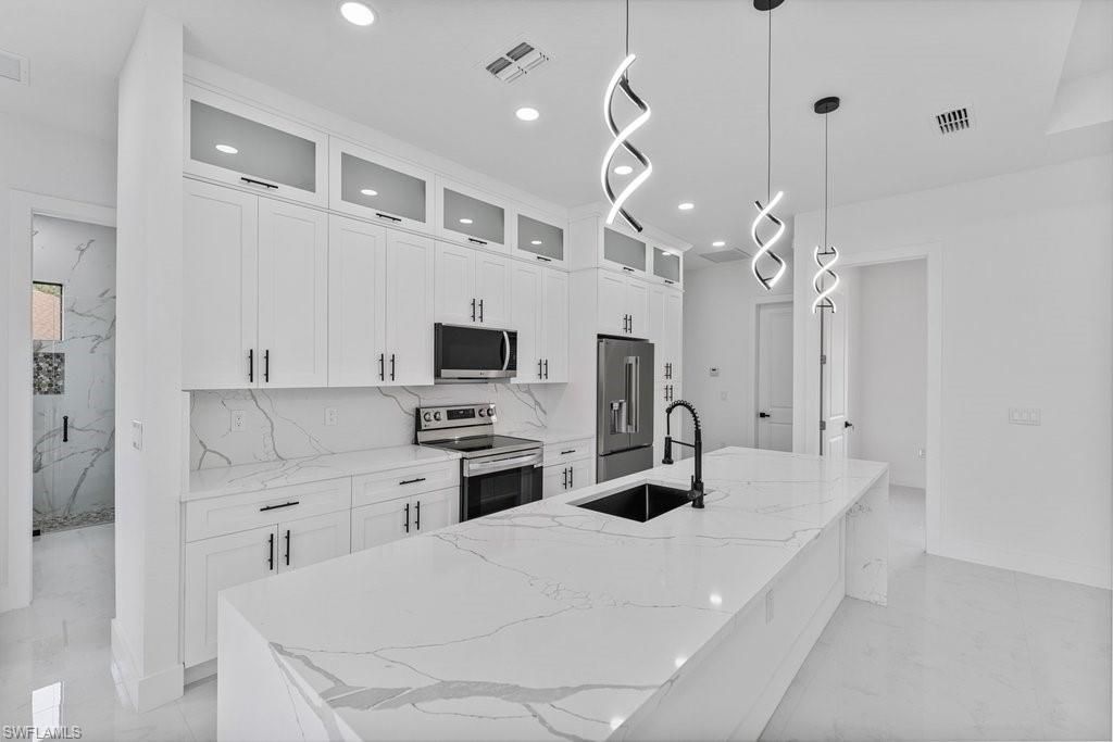 811 Rush Ave, Lehigh Acres, FL 33972 Photo