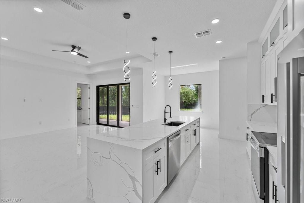 811 Rush Ave, Lehigh Acres, FL 33972 Photo