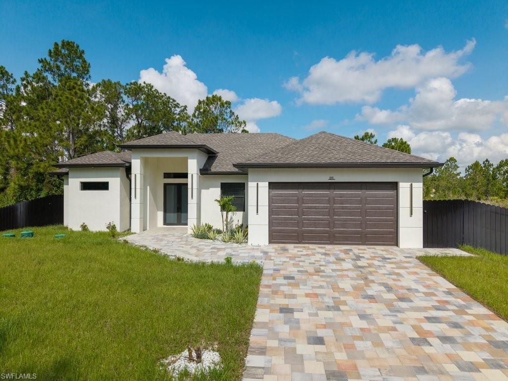 811 Rush Ave, Lehigh Acres, FL 33972 Photo