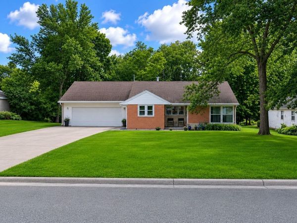 914 N Baird Avenue, Fergus Falls, MN 56537
