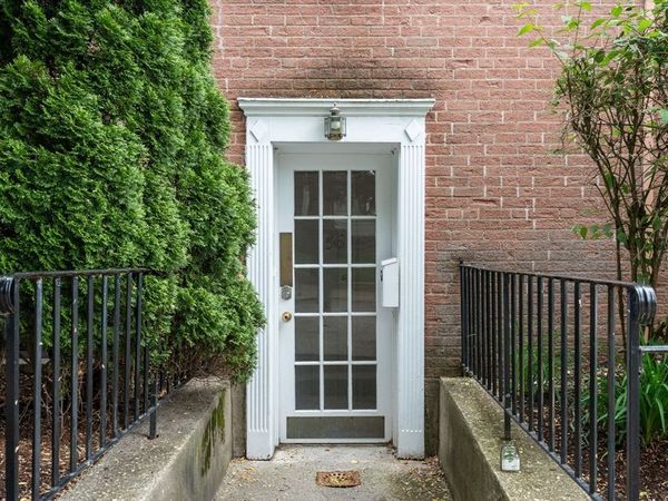 56 Garrison Rd, Unit 56, Brookline, MA 02445