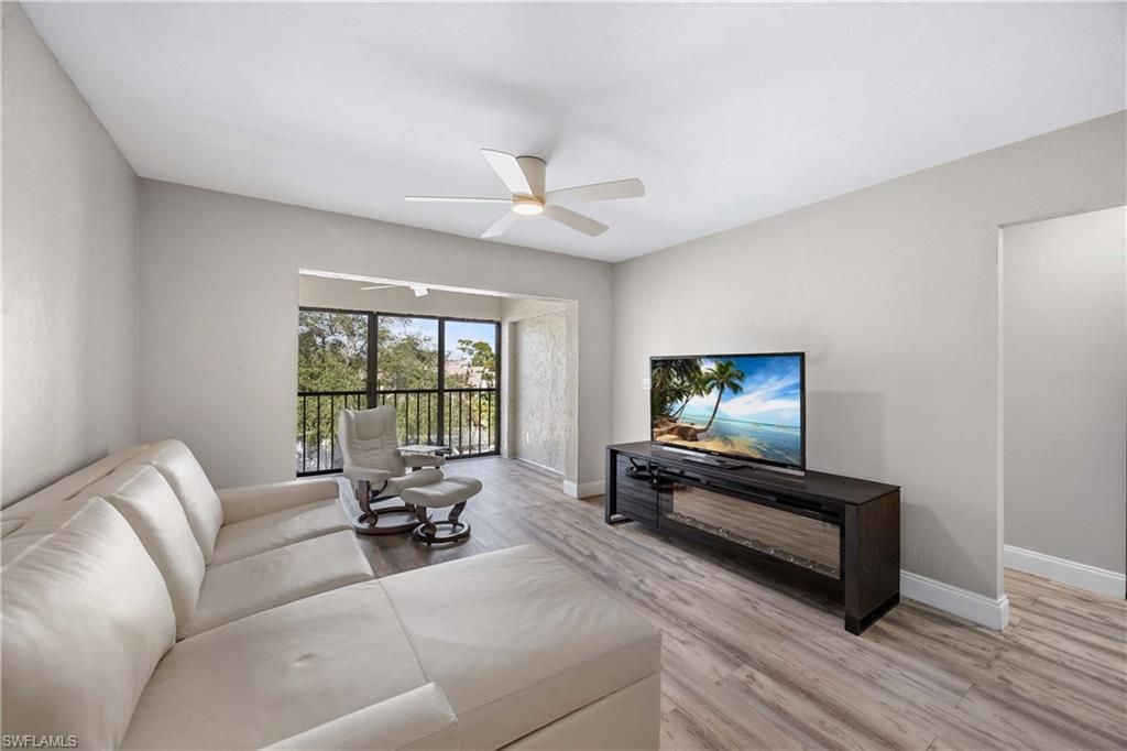 228 Fox Glen Dr, Unit 3310, Naples, FL 34104 Photo