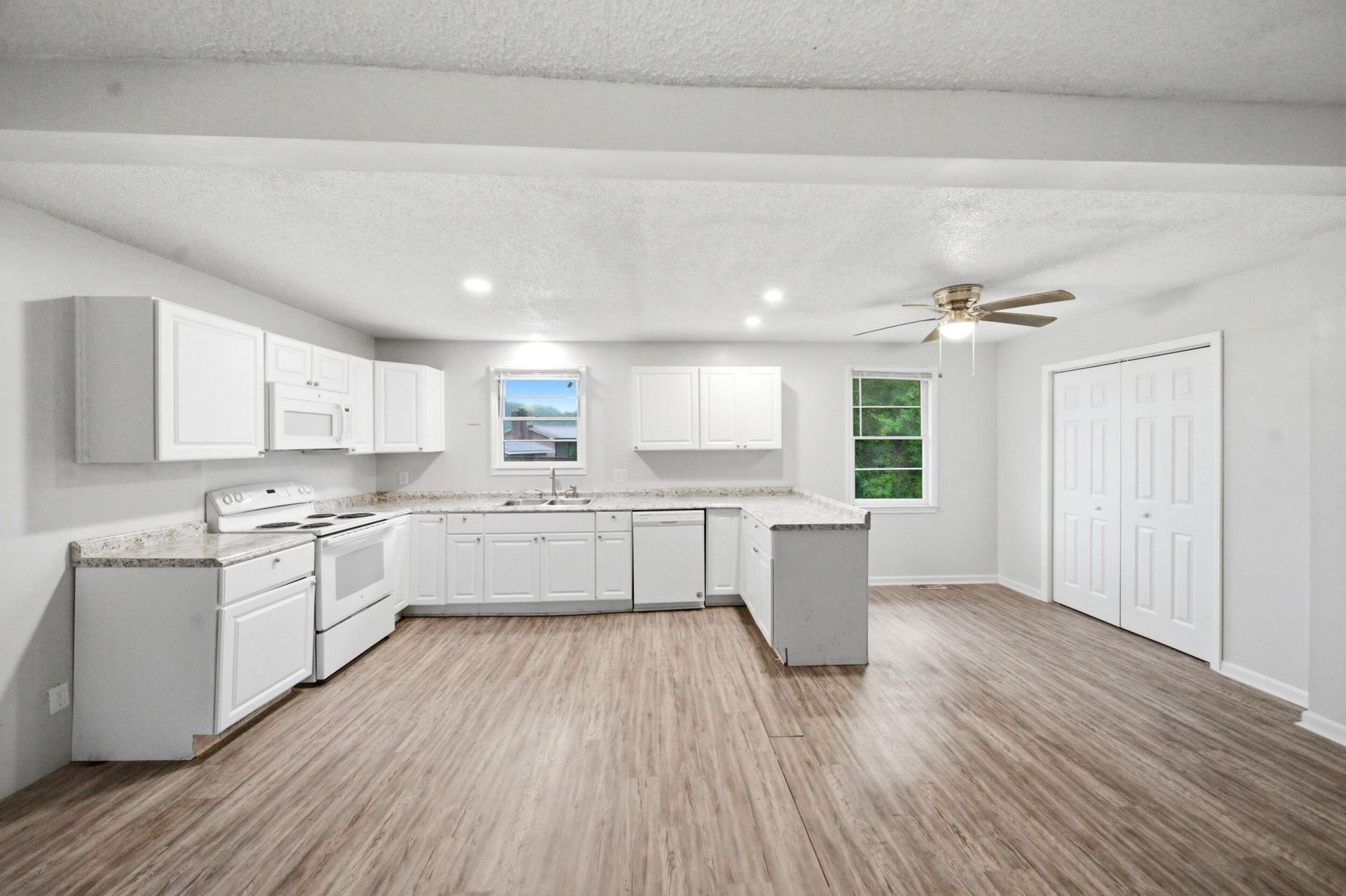 1828 Dellwood Drive Photo 10