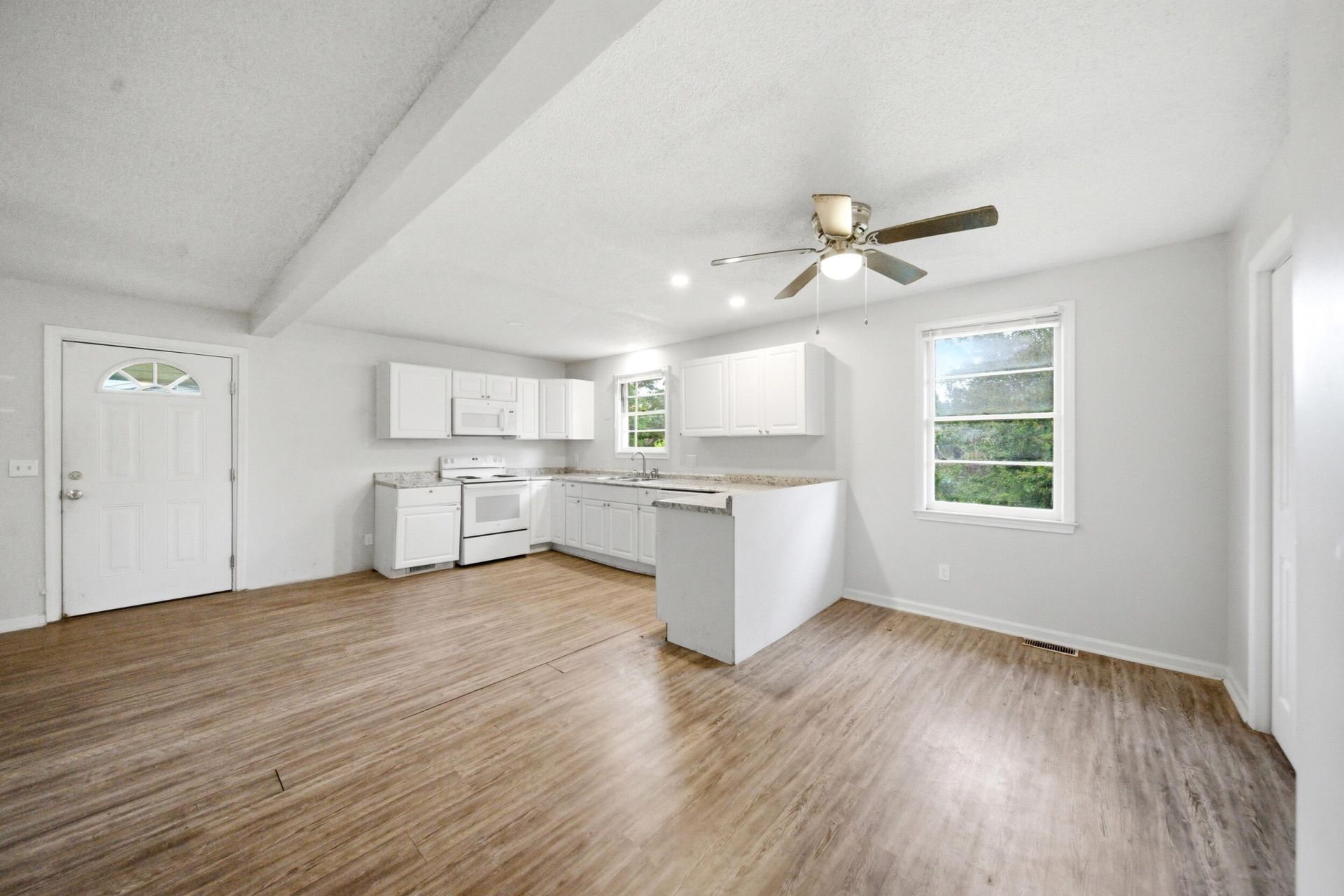 1828 Dellwood Drive Photo 11