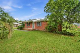 1828 Dellwood Drive photo 4