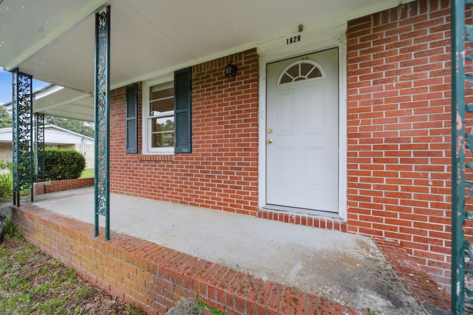 1828 Dellwood Drive Photo 4