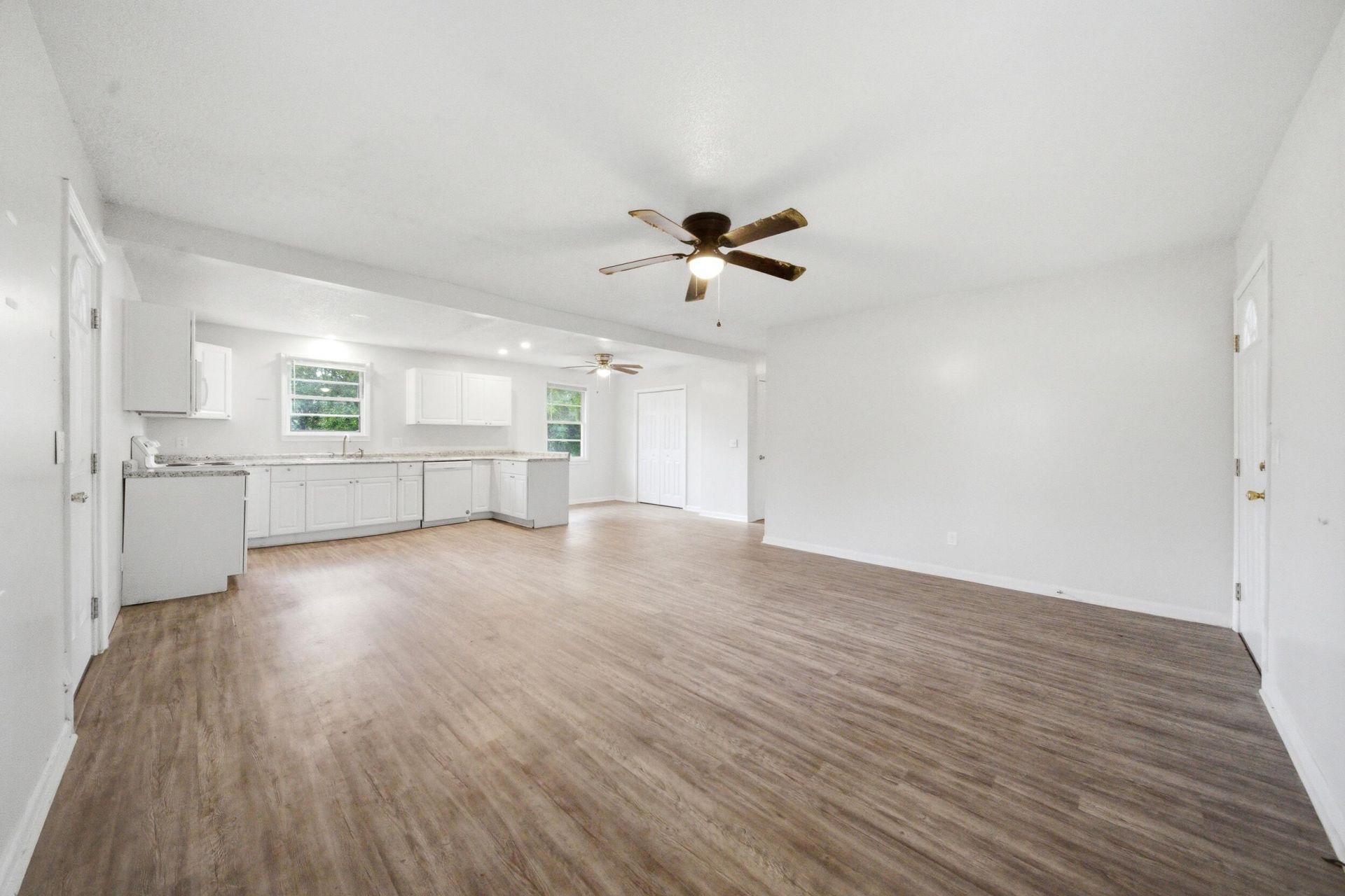 1828 Dellwood Drive Photo 6