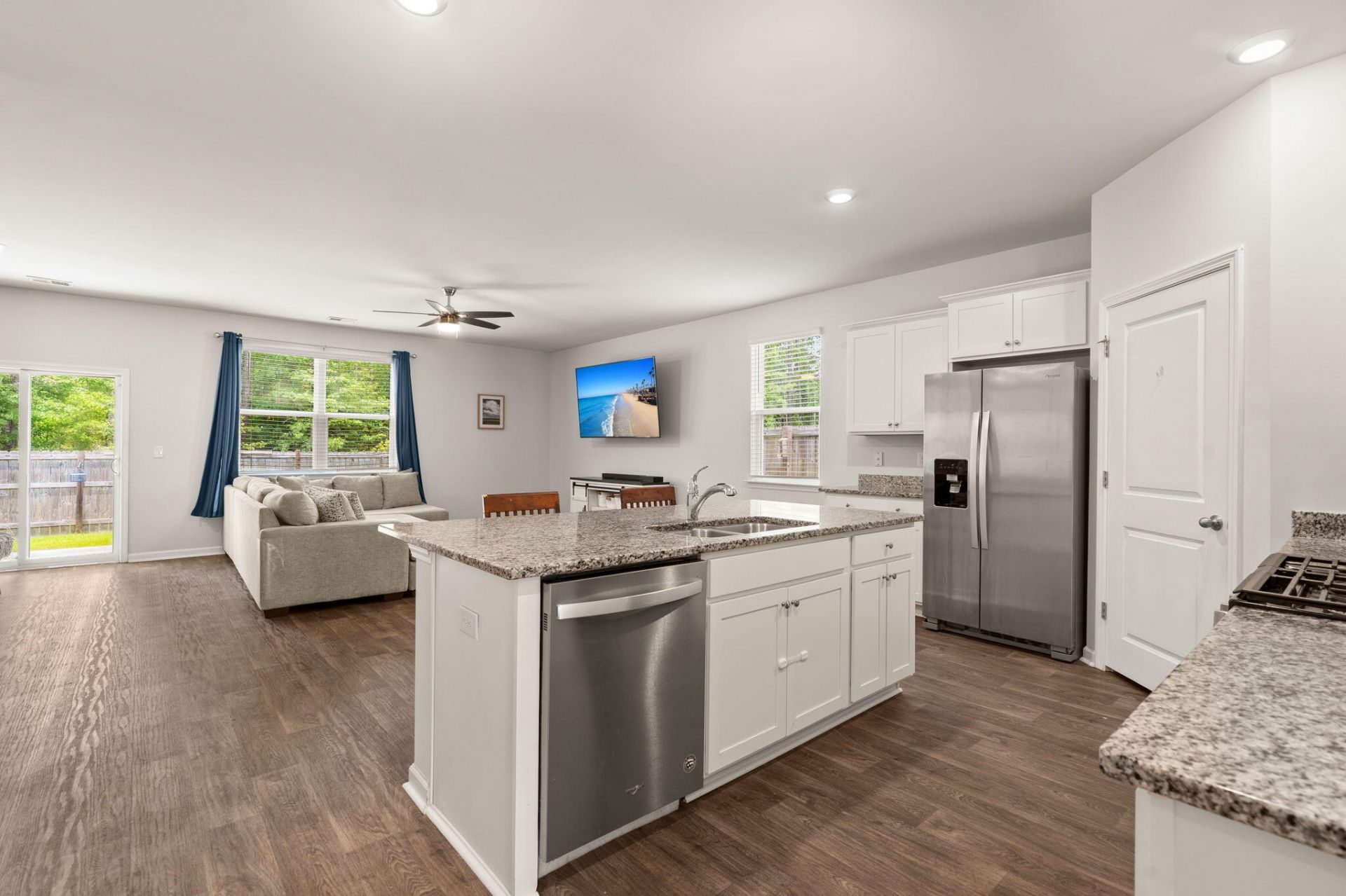 354 Bering Lane Photo 8