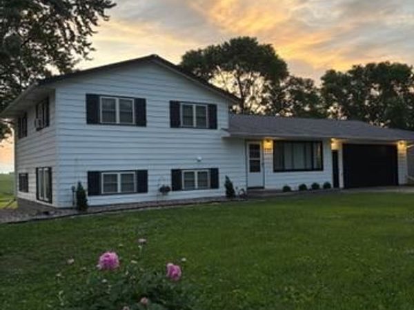 1107 4th Street NW, Clara City, MN 56222