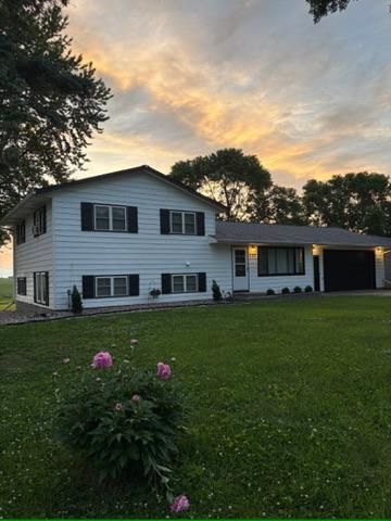 1107 4th Street NW, Clara City, MN 56222