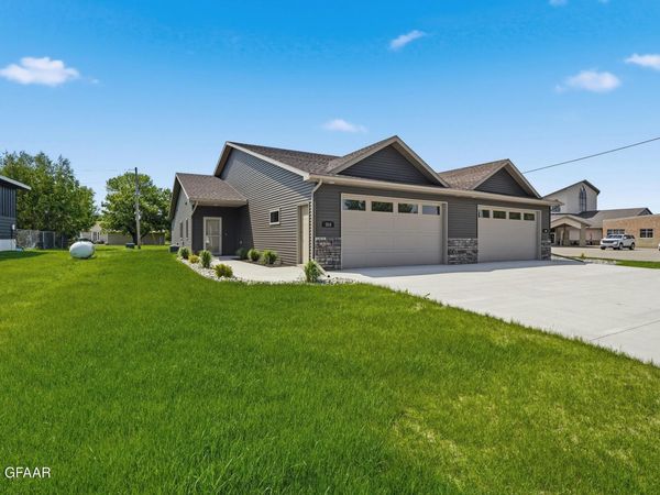310 DOHENY Street , Northwood, ND 58267