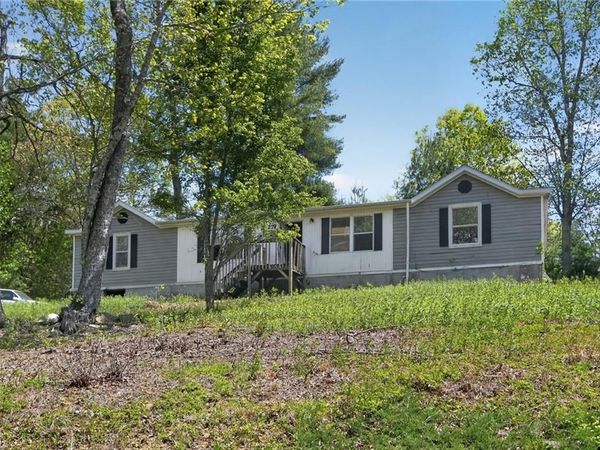 279 Windy Road , Fleetwood, NC 28626