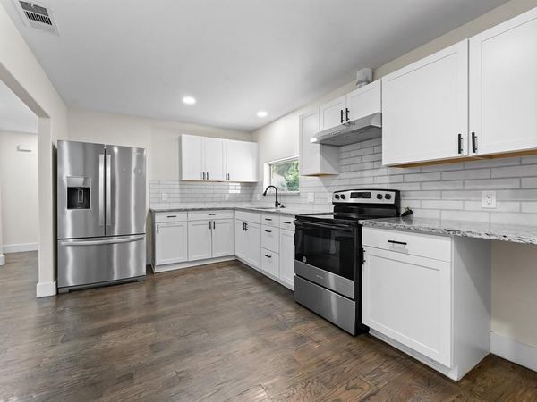 3806 Castle Hills Drive, Dallas, TX 75241