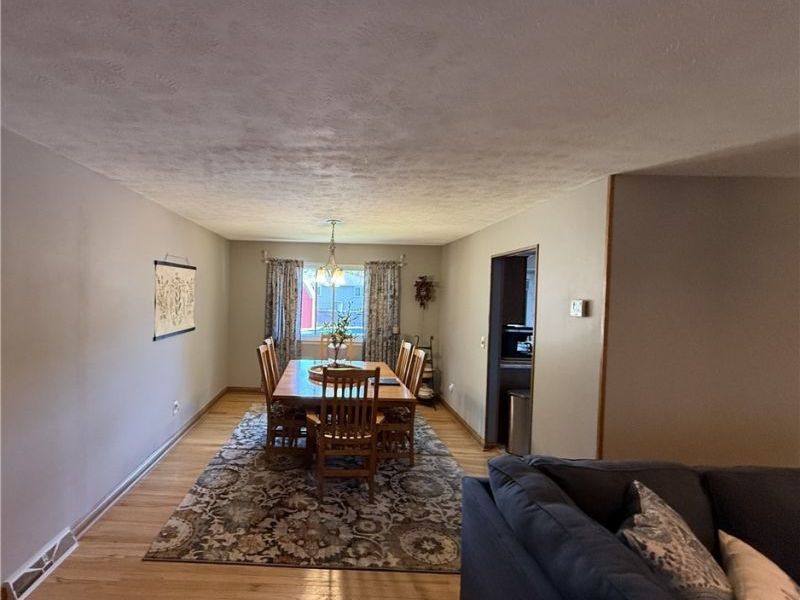 13981 Indian Creek Drive, Middleburg Heights, OH 44130 Photo 11