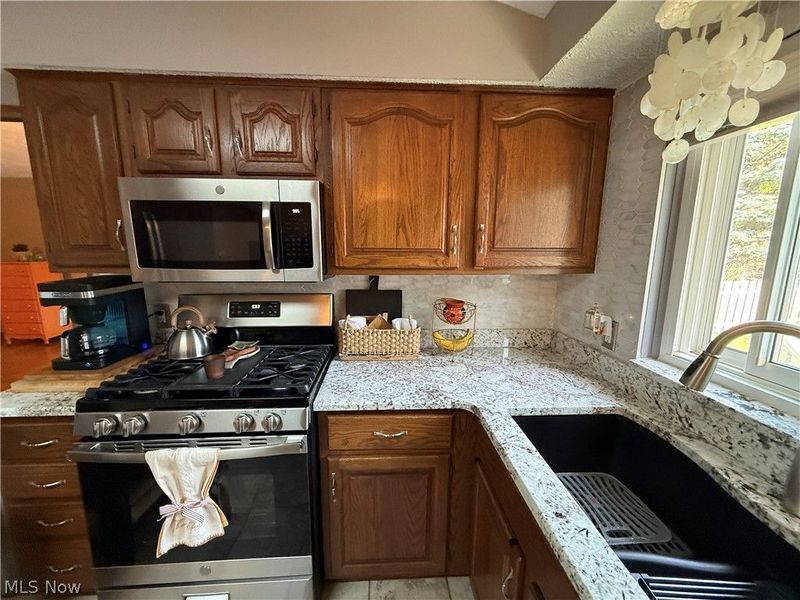 13981 Indian Creek Drive, Middleburg Heights, OH 44130 Photo 15