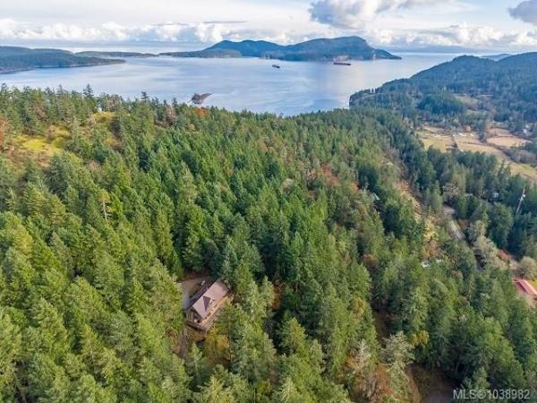 3350 Port Washington Rd , Pender Island, BC V0N 2M1
