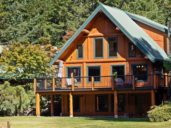 900 Spider Lake Rd , Qualicum Beach, BC V9K 2L7