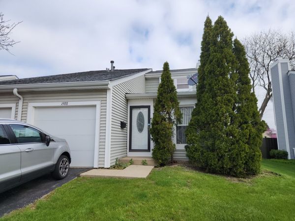 1988 Dunmore Place, Unit P1, Hoffman Estates, IL 60169