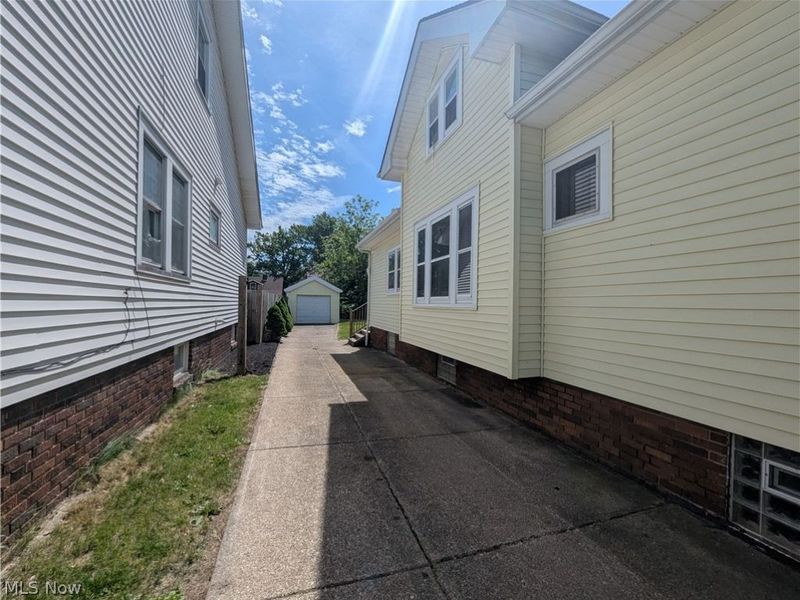 3661 W 134th Street, Cleveland, OH 44111 Photo 4