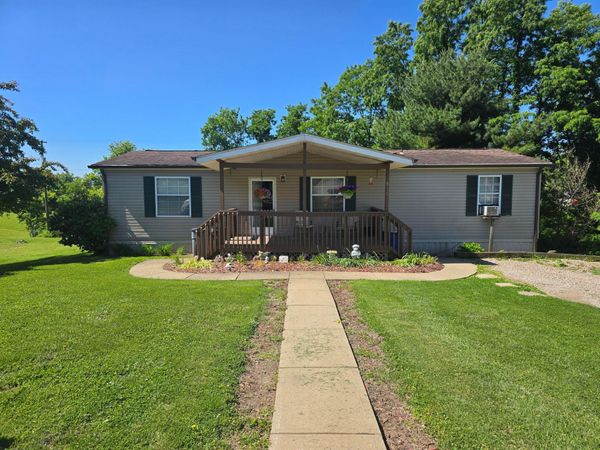 8320 Hopewell National Road, Zanesville, OH 43701