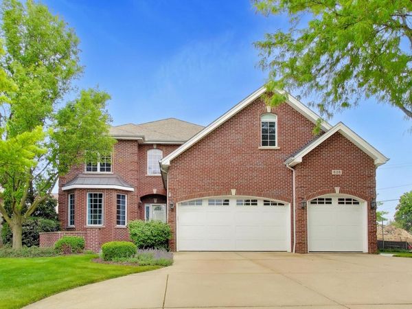 626 N VAN AUKEN Street , Elmhurst, IL 60126
