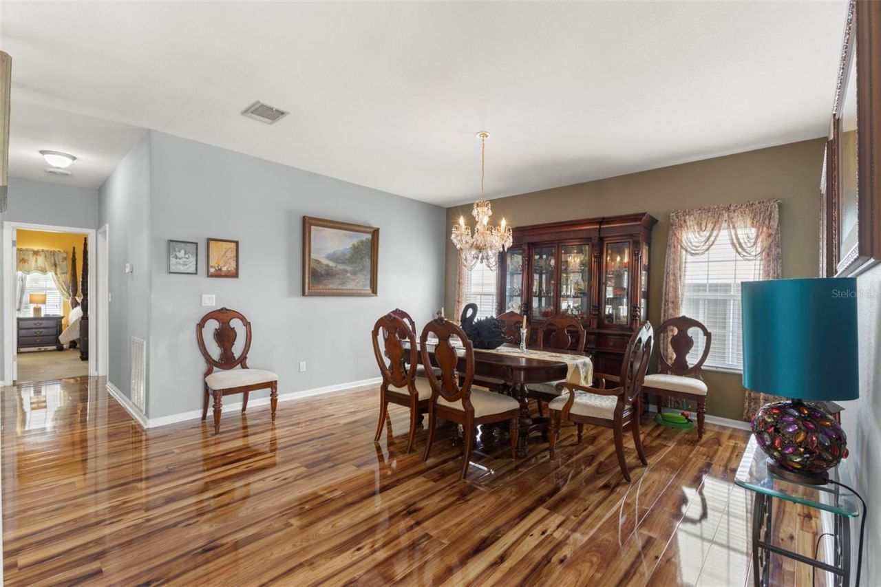 124 Americana Court Ne, Unit 214, Saint Petersburg, FL 33702 Photo