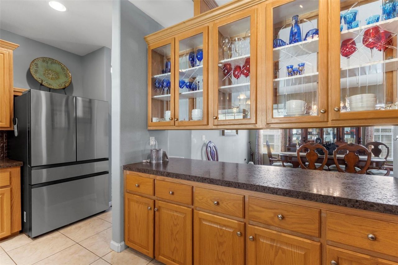 124 Americana Court Ne, Unit 214, Saint Petersburg, FL 33702 Photo