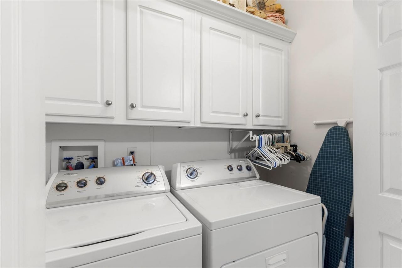 124 Americana Court Ne, Unit 214, Saint Petersburg, FL 33702 Photo