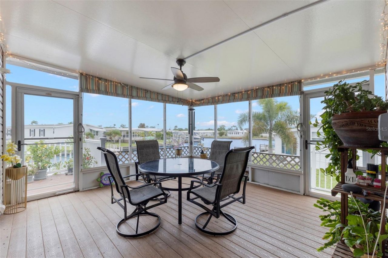 124 Americana Court Ne, Unit 214, Saint Petersburg, FL 33702 Photo