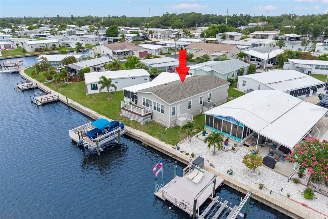 124 Americana Court Ne, Unit 214, Saint Petersburg, FL 33702 Photo