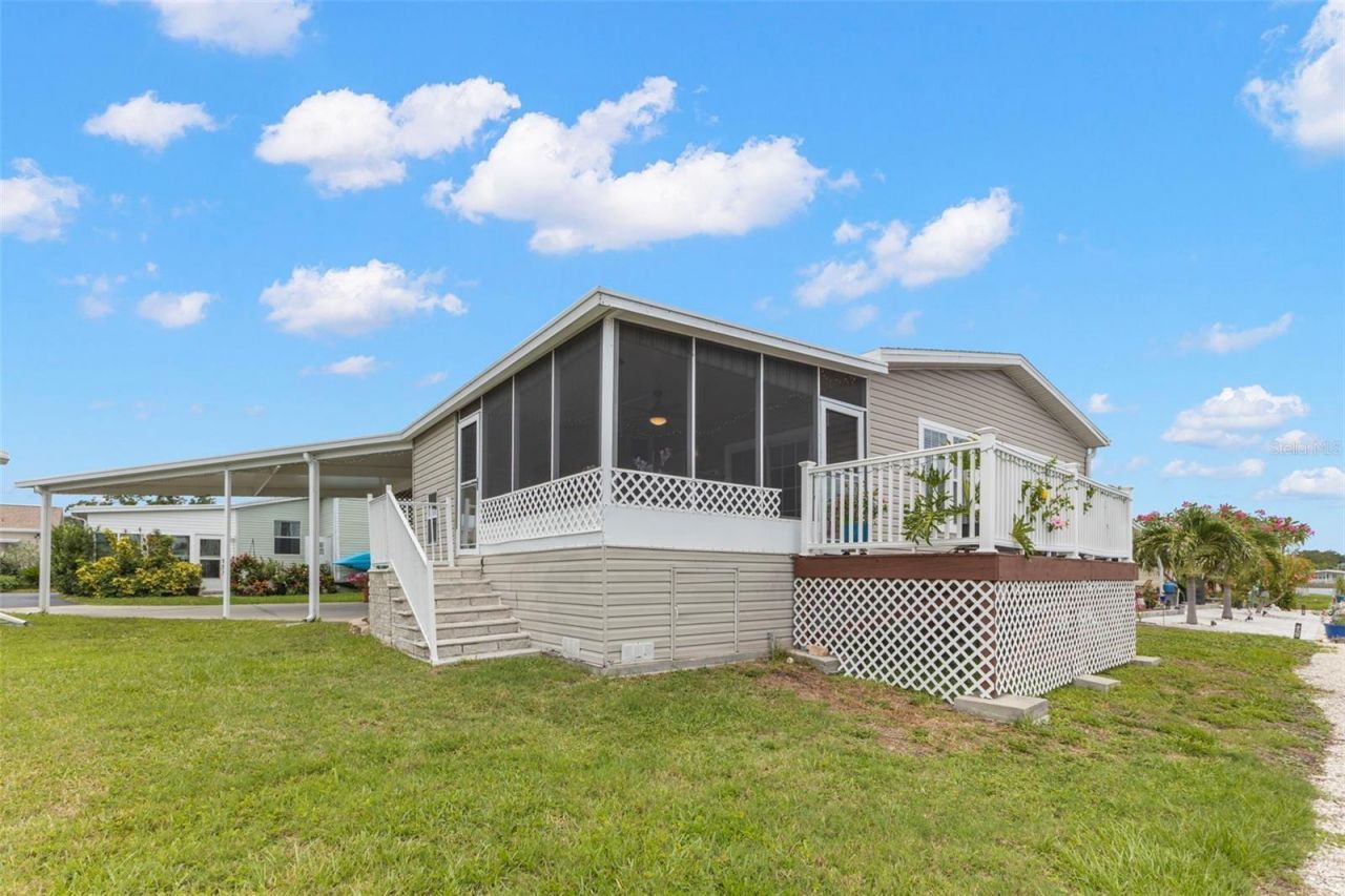124 Americana Court Ne, Unit 214, Saint Petersburg, FL 33702 Photo