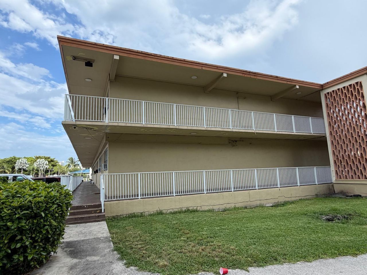 26 Diplomat Parkway, Hallandale, FL 33009 Photo