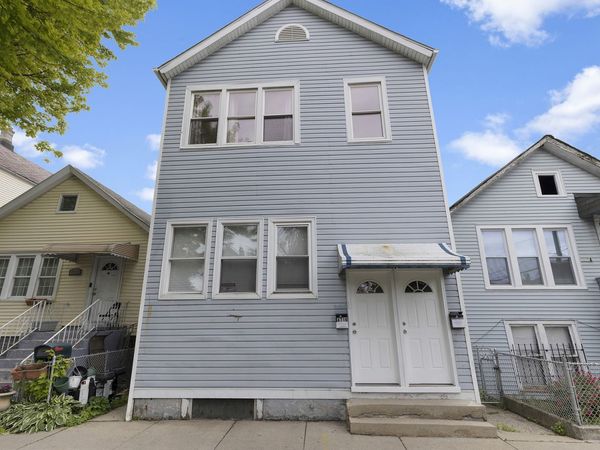 4716 S Loomis Boulevard , Chicago, IL 60609