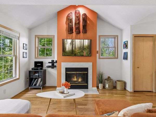 4902 Bayswater Road, Minnetonka, MN 55345