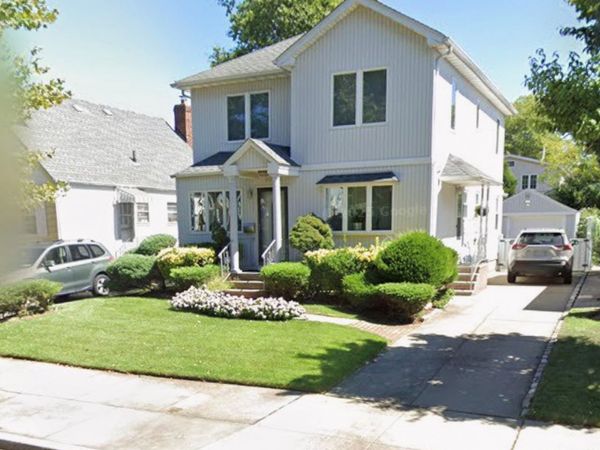 8015 260th Street , Glen Oaks, NY 11004