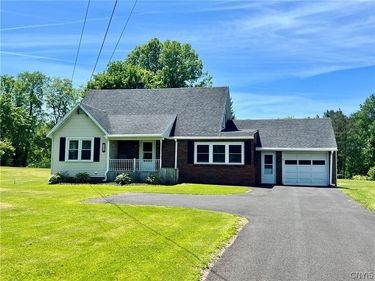 2489 State Route 48 , Fulton, NY 13069