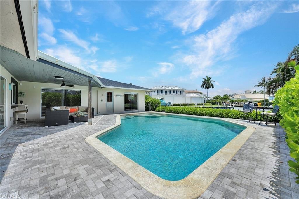2140 Shad Ct, Naples, FL 34102 Photo