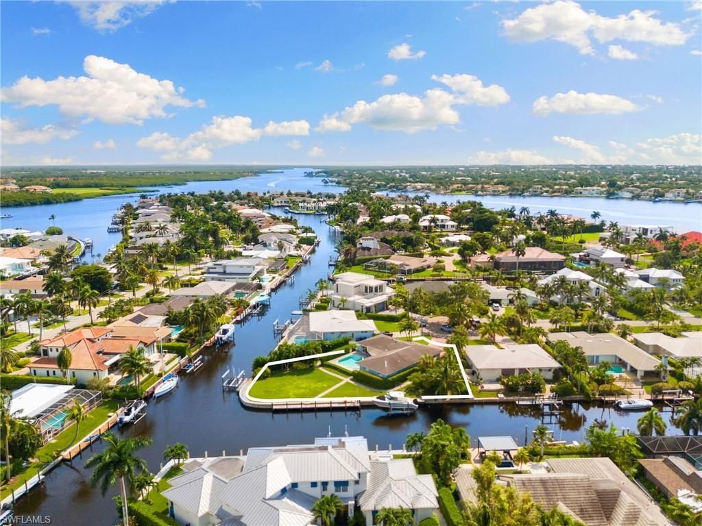 2140 Shad Ct, Naples, FL 34102 Photo