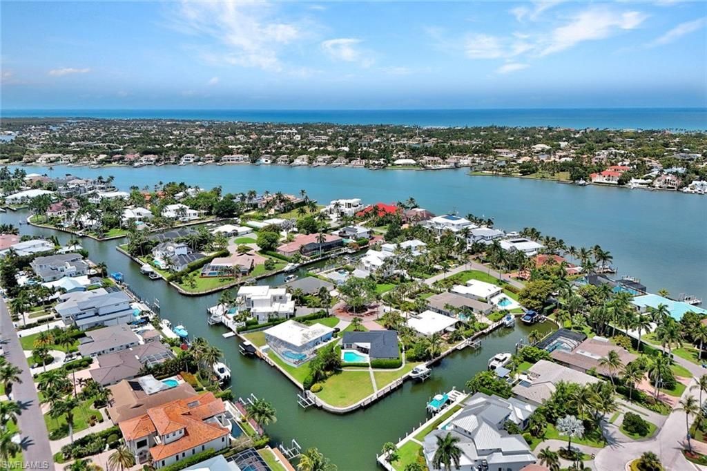 2140 Shad Ct, Naples, FL 34102 Photo