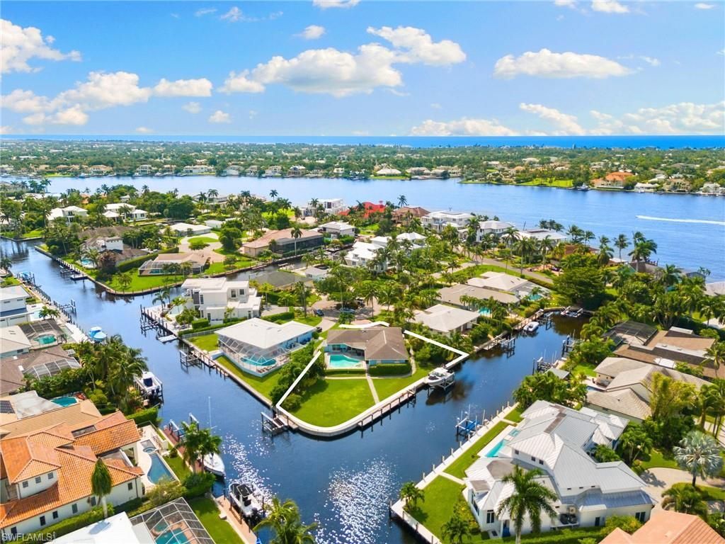 2140 Shad Ct, Naples, FL 34102 Photo