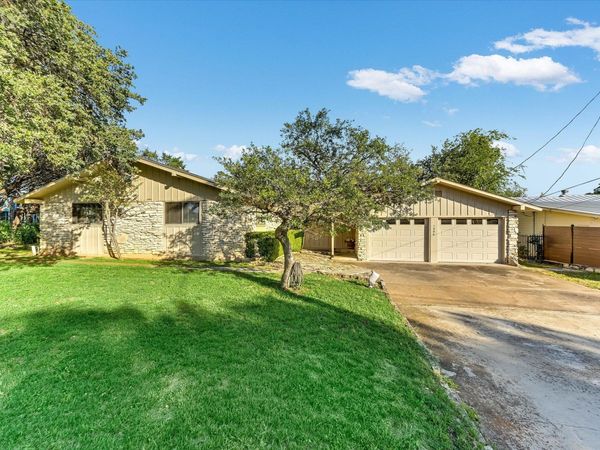 1984 Hilltop DR, Wimberley, TX 78676