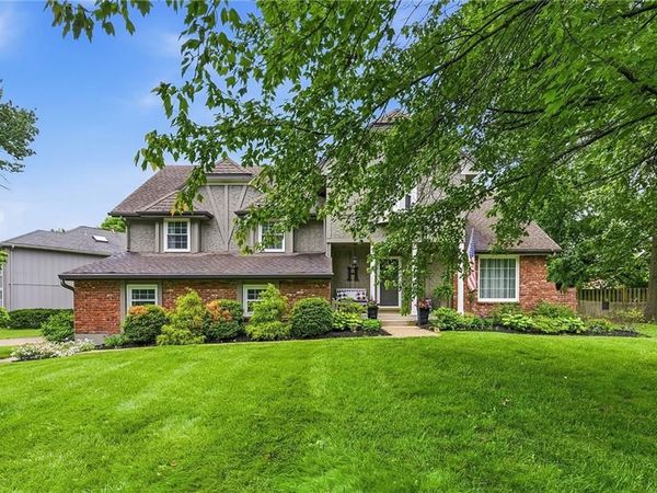 2229 W 121st Street, Leawood, KS 66209