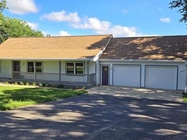 8436 Marty Road, New Glarus, WI 53574