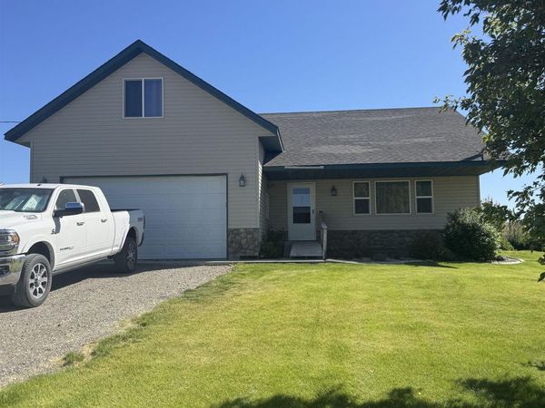 114 Parker Gulch, Shoshone, ID 83352