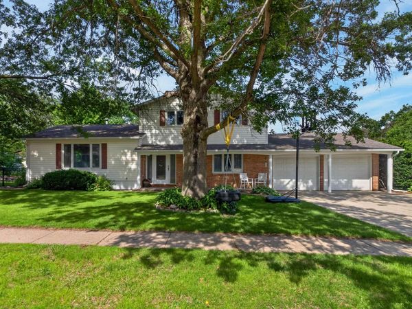 1207 Clark , Cedar Falls, IA 50613