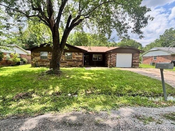 909 NW 10th , Stigler, OK 74462