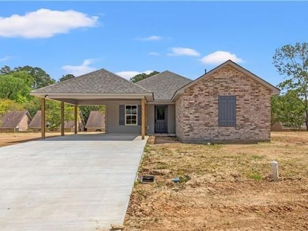 105 HIDDEN OAK Court, Natchitoches, LA 71457