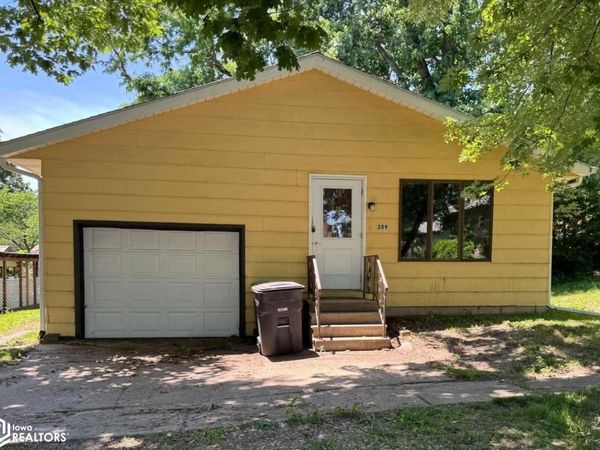 309 Cass Street, Keosauqua, IA 52565