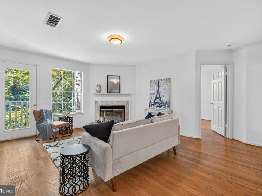 5818 Inman Park Circle, Unit 210, Rockville, MD 20852 Main Photo