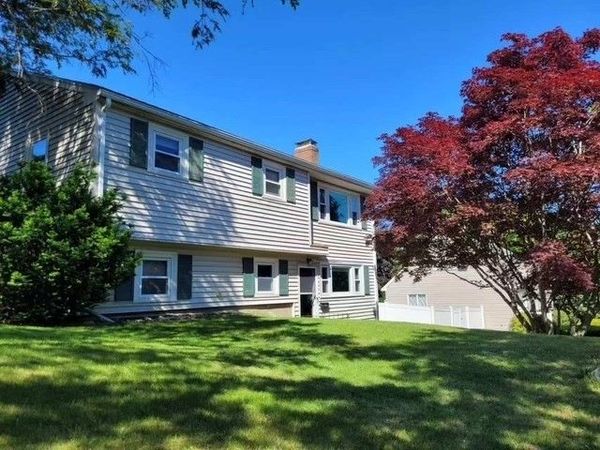 170 Ravenswood, Waltham, MA 02453